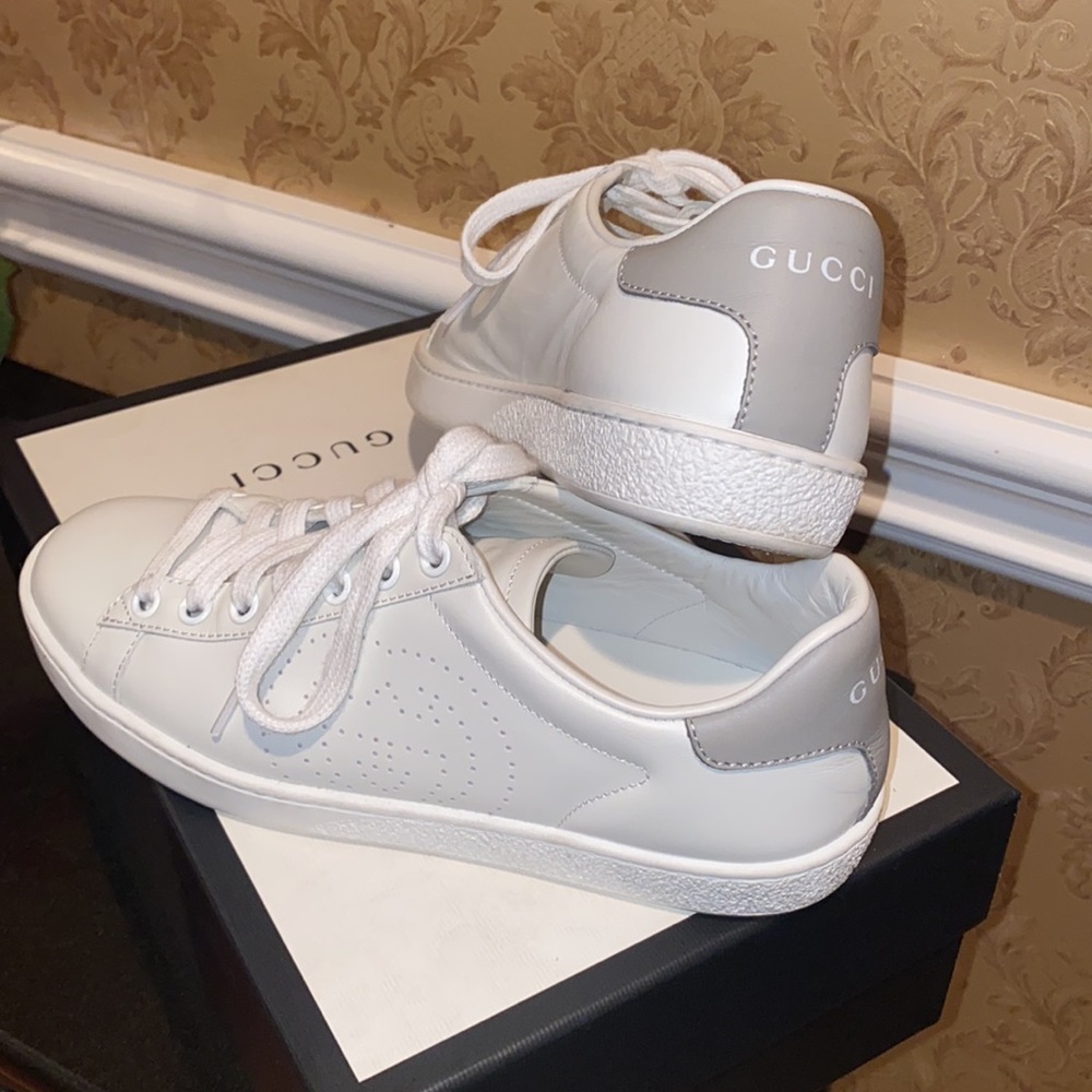 Gucci Women’s Ace Interlocking G Sneakers - Picture 2 of 11